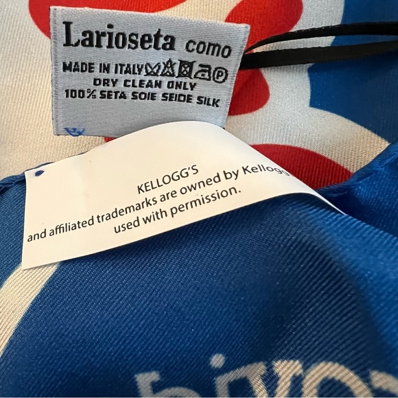 Moschino Tony The Tiger-print scarf year of the tiger Limited Edition - Picture 7 of 10